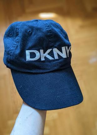 Кепка dkny