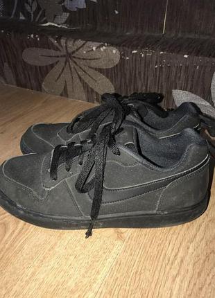 Кросівки nike