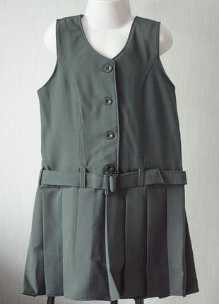 Стильний та практичний сарафан до школи з поясом