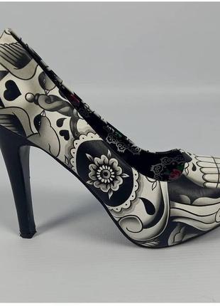 Жіночі туфлі "iron fist"