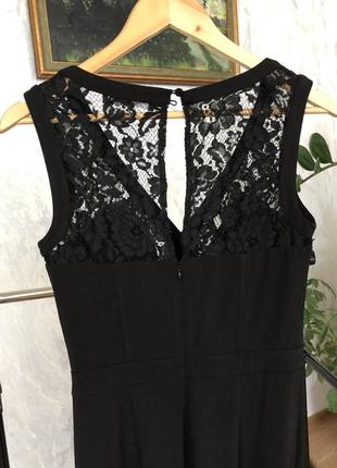 Плаття в пол з вирізами на ногах