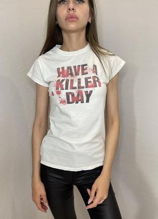 Футболка біла