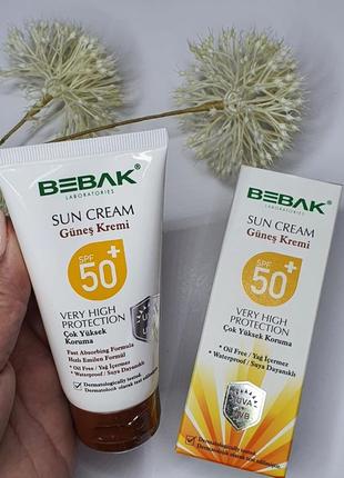 Матуючий сонцезахисний крем для обличчя spf 50+туреччина сонцезахисний livesta