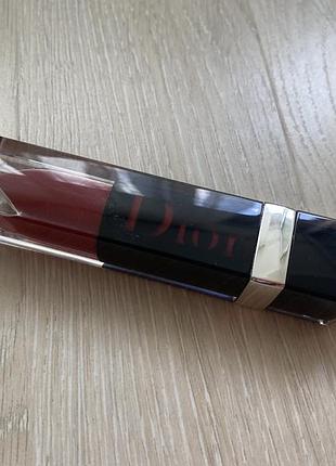 Красная стойкая люкс помада addict lacquer plump