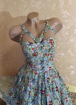 Сукня в квітковий принт