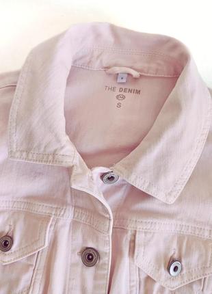 Розовая джинсовая куртка c&a