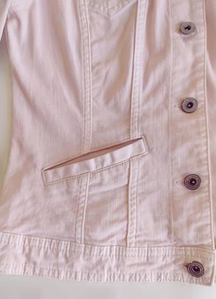 Розовая джинсовая куртка c&a