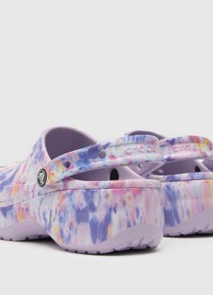 Крокс платформа класік crocs Neo platform tie-dye graphic lavender / multi5 фото