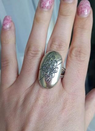 Серебряное   кольцо  без вставок овальной формы 20р2 фото