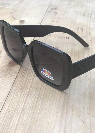 Солнцезащитные очки полароид