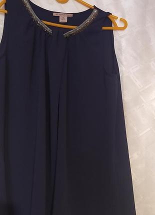 Блуза без рукавов отделка по горловине стеклярусом