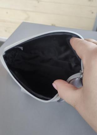 Косметичка эйвон красная серая avon