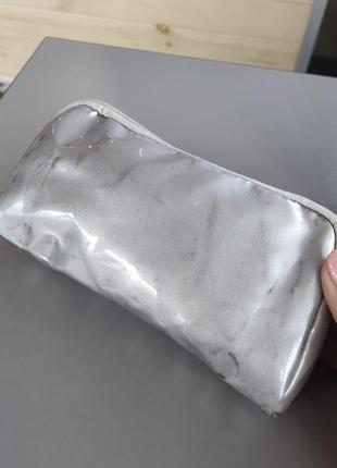 Косметичка эйвон красная серая avon