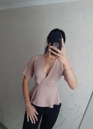 Красива блуза блузка з декольте1 фото