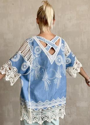 Нова бавовняна блакитна блузка з мереживом і вишивкою