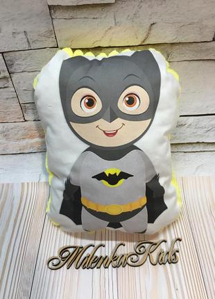Подушка іграшка для хлопчика - подушка бетмен - супергерой