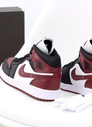 Жіночі кросівки nike air jordan 1 mid bordo black white 36-37-38-39-40-416 фото