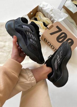 Чоловічі кросівки adidas yeezy 700 v3 alvah  🖤9 фото