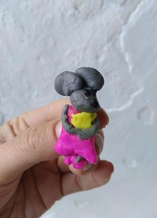 Брошка ручная детская работа мышь из термо глины