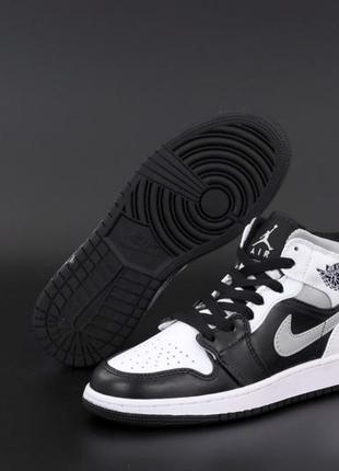 Чоловічі кросівки nike air jordan 1 mid grey black white 40-41-42-43-44-45