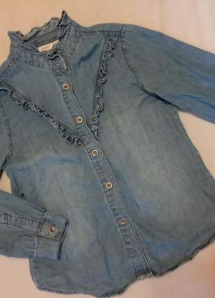 Стильная джинсовая рубашка для девочки1 фото