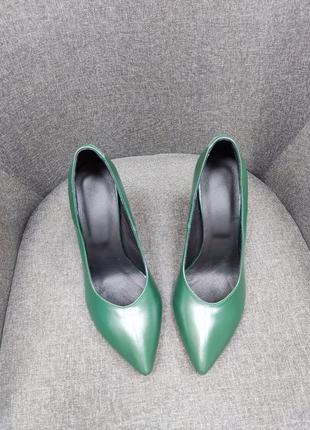 Туфлі човники на шпильці з італійської шкіри зелені5 фото