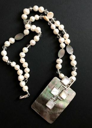 Перлове кольє з перламутровою великої підвіскою