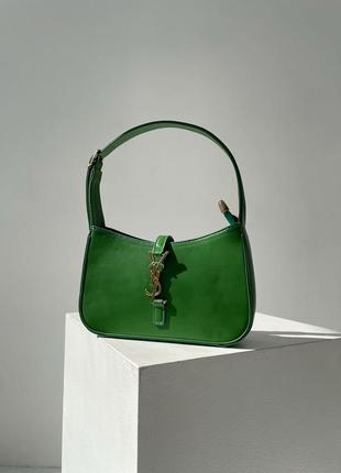 Розкішна яскрава зелена сумочка з червоною підкладкою яскрава зелена сумка з червоною підкладкою всередині під бренд7 фото
