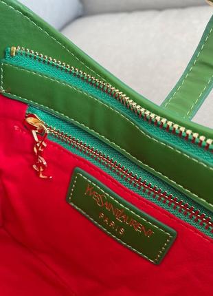 Розкішна яскрава зелена сумочка з червоною підкладкою яскрава зелена сумка з червоною підкладкою всередині під бренд3 фото