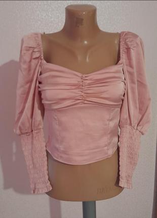 Дуже красива блузочка с рукавом фонариком