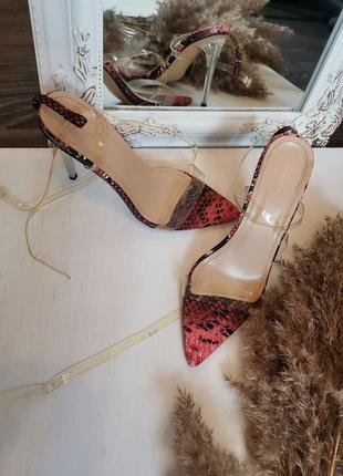 Мега круті прозорі босоніжки з гострим носком