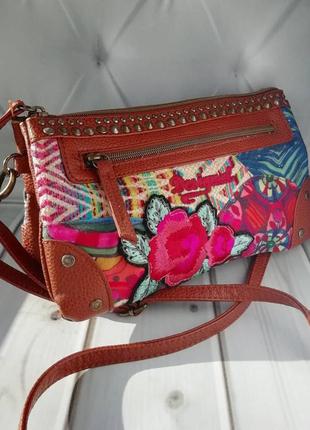 Смка жіноча невелика яскрава вишивана через плечі