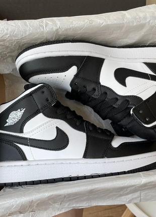 Кросівки найк айр джордан жіночі nike jordan 1 high og black white жіночі кросівки найк джордан весна-осінь10 фото