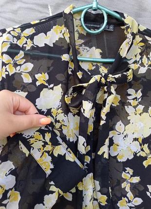 Шикарная удлиненная  блуза в цветы2 фото