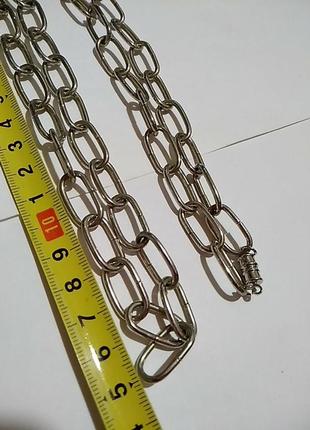 Крупная цепь серебряного цвета. можно использовать как ремень.3 фото