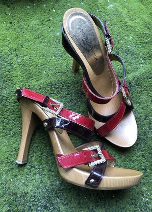 Босоніжки dolce Buty