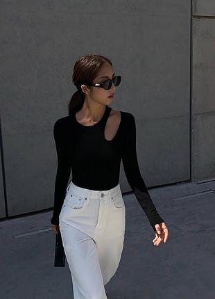 Кофточка з вирізом на одне плече