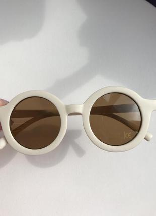 Дитячі сонцезахисні окуляри ,детские солнцезащитные очки