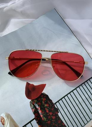 Червоні сонцезахисні окуляри авіатори1 фото