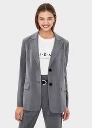 Серый пиджак прямого кроя1 фото