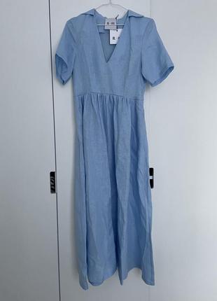 Сукня-міді із класичним коміром із v-вирізом спереду і короткими рукавами