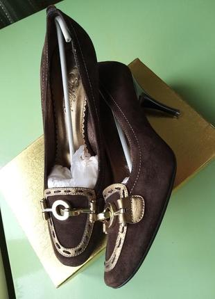Туфли коричневые из натуральной замши размер 41