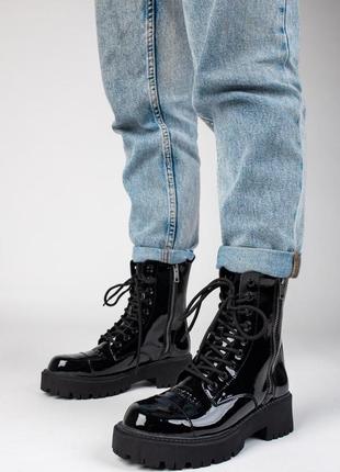 Ботінки жіночі balenciaga boots tractor black patent lacquer

/ женские ботинки баленсияга трактор5 фото