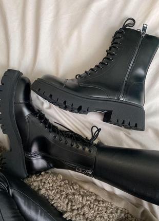 Ботінки жіночі balenciaga boots tractor black fur (мех - глянец)

/ женские ботинки баленсияга мех6 фото