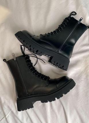 Ботінки жіночі balenciaga boots tractor black fur (мех - глянец)

/ женские ботинки баленсияга мех5 фото
