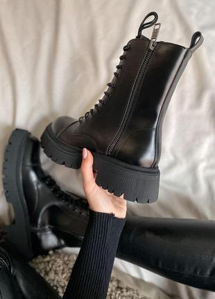 Ботінки жіночі balenciaga boots tractor black fur (мех - глянец)

/ женские ботинки баленсияга мех7 фото