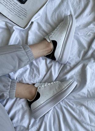 Жіночі кросівки alexander mcqueen low white black 1 🤍🖤 кросівки білі з чорним