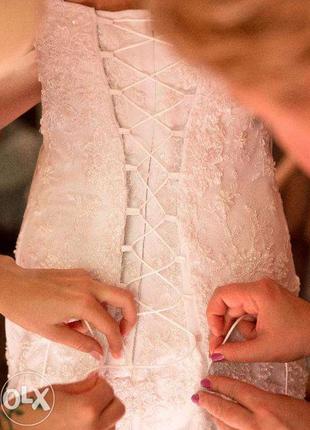 Весільна сукня зі шлейфом а-силует4 фото