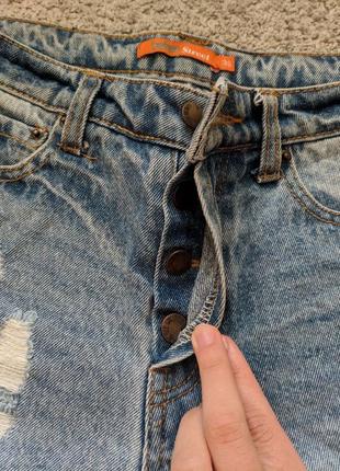 Короткі джинсові шорти з дірками і потертостями befree2 фото