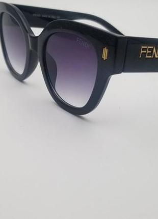 Сонцезахисні окуляри